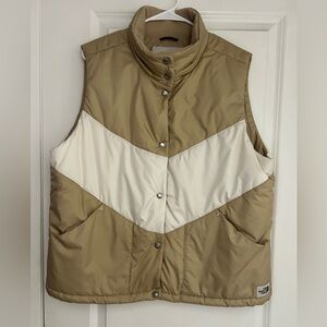 The North Face Women’s Sylvester Insulated Puffer Vest- XL